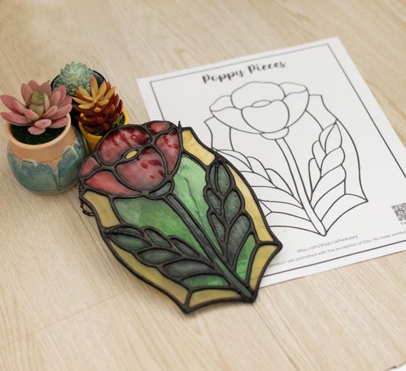 Pattern- Poppy Flower Stained Glass Suncatcher