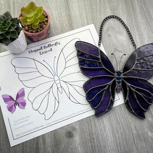 Pattern- Elegant Butterfly Stained Glass Suncatcher