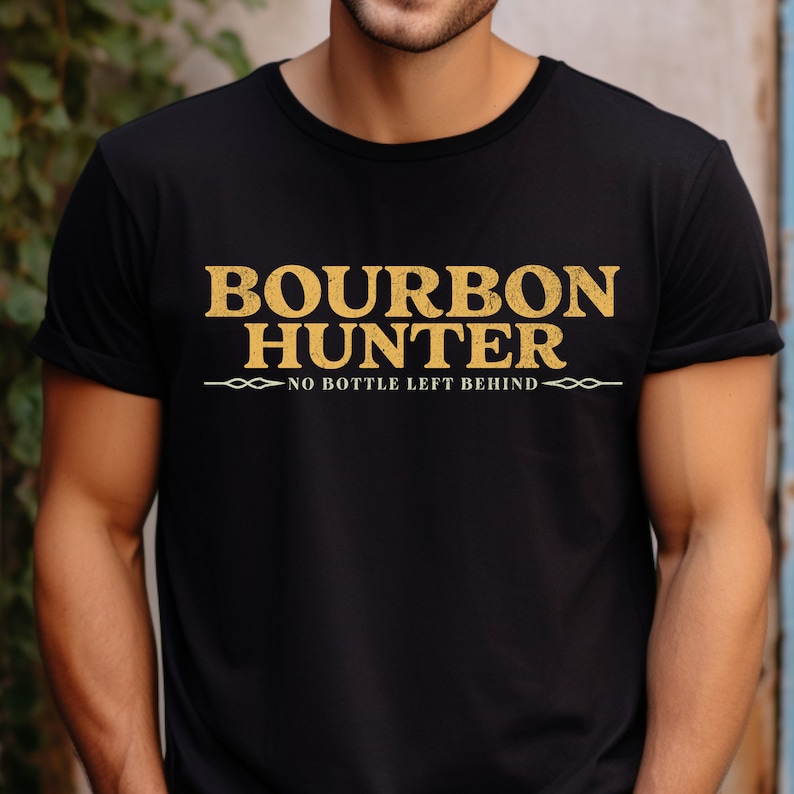 Bourbon Hunter T-Shirt: Kentucky Whiskey Lover Gift bild 2