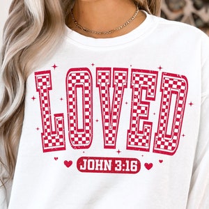 Christlicher Valentinstag Png, geliebter Johannes 3:16 Png, Retro Valentinstag Png, Valentinstag Png, Bibelvers Png, XOXO Png, Karierter Valentinstag Png