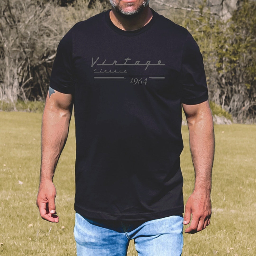 T-shirt Homme Vintage 61ème Anniversaire 1964 – Gildan Heavy Cotton – Neuf Sur Commande