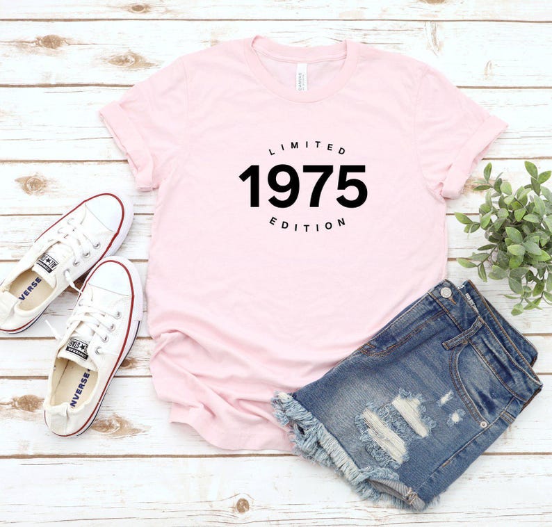 50th Birthday gift Shirt, 1976 Birthday Shirt, 50th Bday Party T-Shirt, Born in 1976 Shirt, Limited Edition 1976 Tee, 1976 Mom Bday Shirt Bild 5
