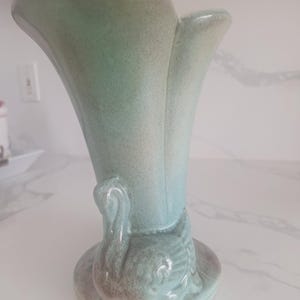 Vintage Gonder Ceramic Double Swan Vase green and Pink Matte Finish   Pre Owned Great Condition for Age