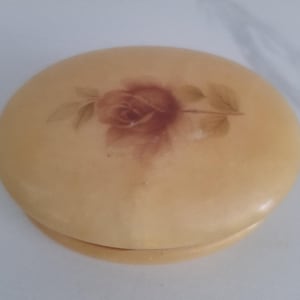 Vintage Oval Rose Alabaster Jewelry/Trinket Box .   Pre Owned Good Condition