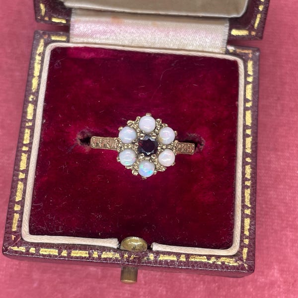 Antique 9ct Gold Opal Garnet Floral Cluster Ring Victorian Daisy Style