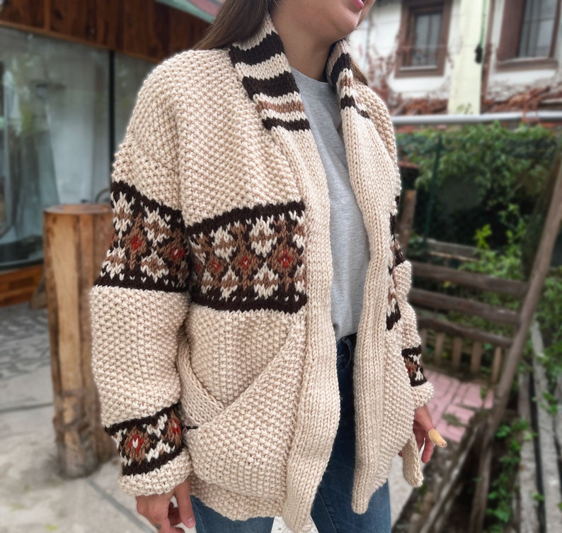 Réplique de pull cardigan Marilyn Cardigan tricoté à la main pull épais cadeau de Noël pour lui elle pour cadeau d'anniversaire image 3