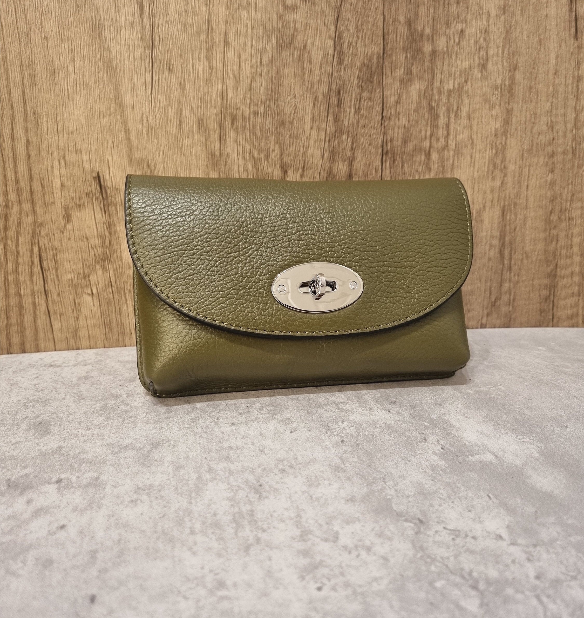 Wallet Body Bag／コーデュラカーキ Olive Green Leather Crossbody Bag With Twist Lock - Etsy