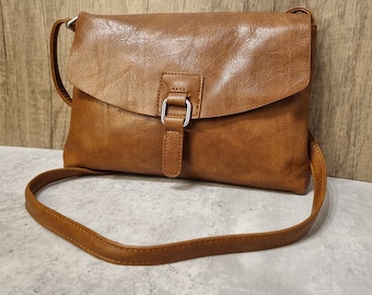 Bolso bandolera de piel vegana marrón