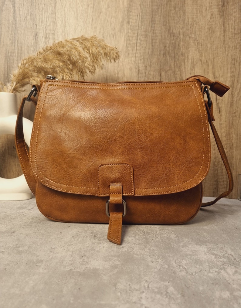 Vegan Leather Satchel Bag Tan Crossbody bag Shoulder Bag Brown Shoulder bag Brown Vegan Bag Unisex Crossbody bag Gifts for her Gifts for him zdjęcie 2