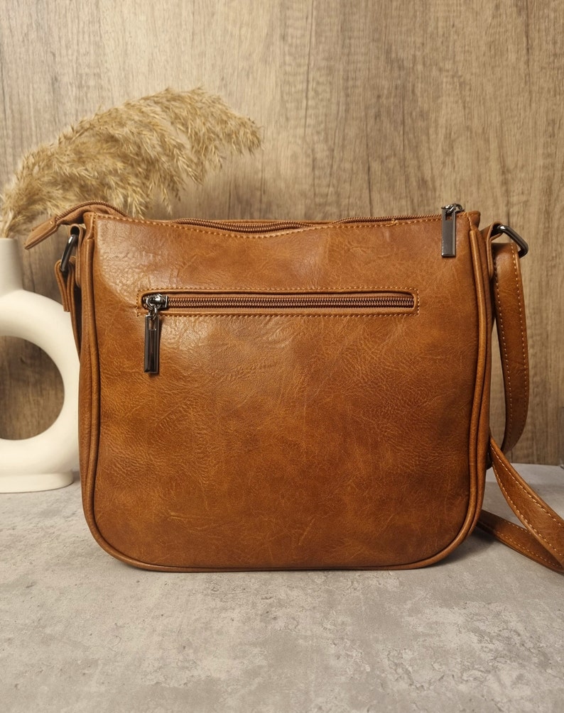 Vegan Leather Satchel Bag Tan Crossbody bag Shoulder Bag Brown Shoulder bag Brown Vegan Bag Unisex Crossbody bag Gifts for her Gifts for him zdjęcie 6