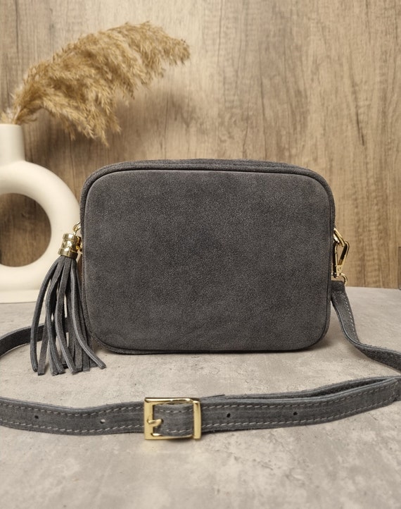 Borsa a tracolla con frange in pelle nera, borsa a tracolla boho intrecciata, fatta a mano - Italia
