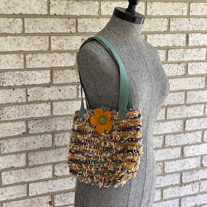 Handwoven handbag/purse/women’s accessories/shoulder bag/gift
