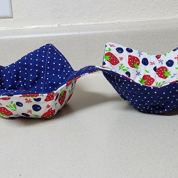 Reversible Bowl Holders - Charming Print - Heat Resistant - Housewarming Gift Idea - Protect Hands from Hot Dishes