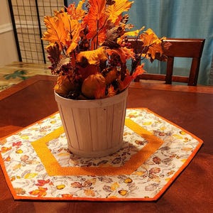 Reversible Fall Table Topper, Octagon 21" Across in Autumn Colors