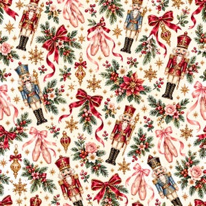 Könnte beinhalten: Ein sich wiederholendes Muster mit Nussknacker-Figuren in roten und blauen Uniformen, rosa Ballettschuhen, roten Schleifen, goldenen Ornamenten, Weihnachtssternen, Rosen und goldenen Schneeflocken auf cremefarbenem Grund mit Tannenzweigen.