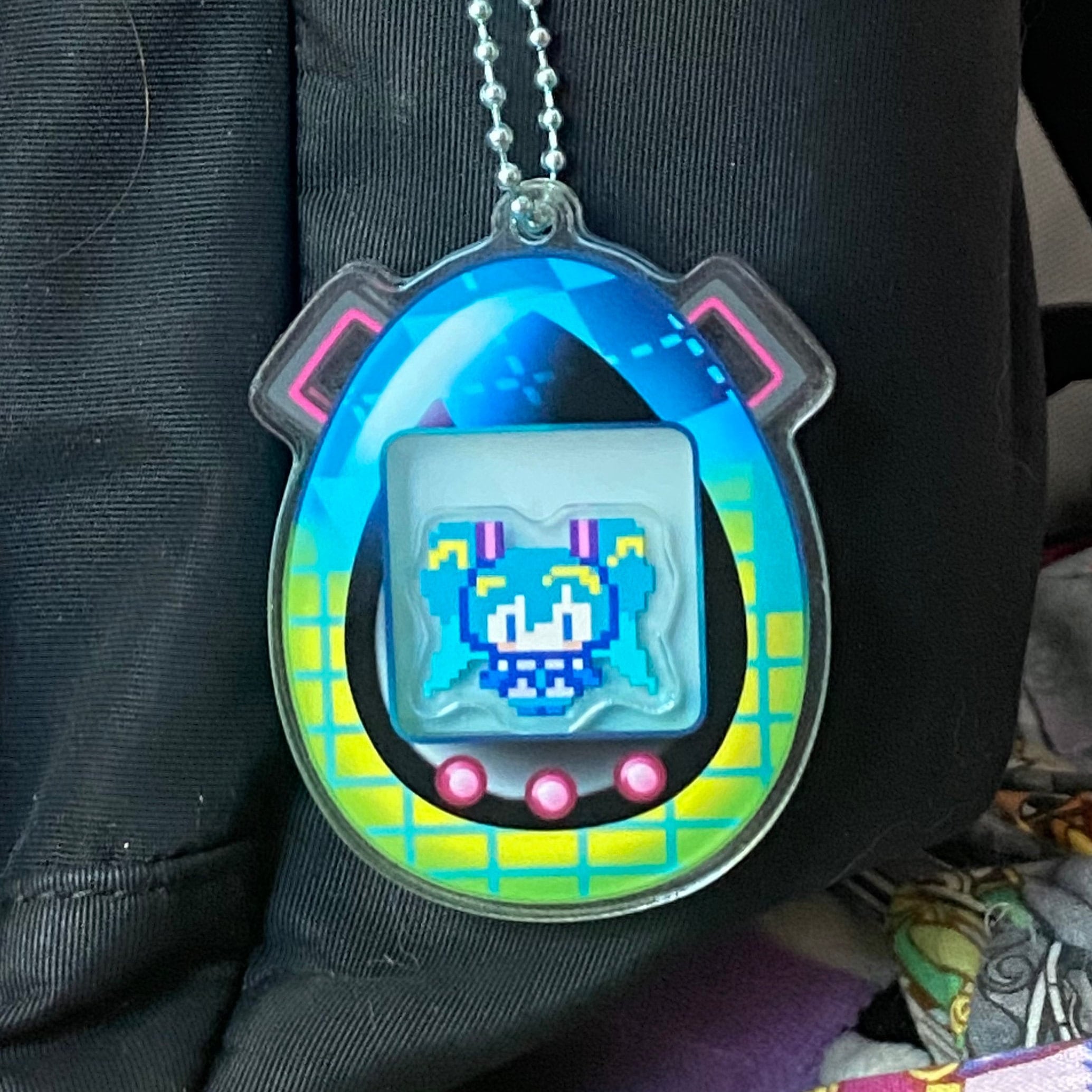 Hatsune Miku Tamagotchi Shaker Keychain!! - Etsy
