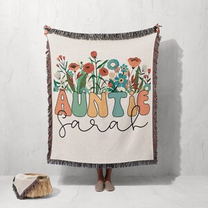 Personalized Auntie Name: Custom Woven Throw Blanket – Cherished and Cozy Gift Celebrating Special Aunts
