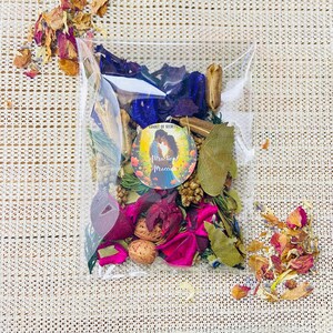 Attraction Herb, Love and Romance Herb, Come to Me Herbs, Hierbas de amor y attracion, Hierbas de romance y amor, Ven a Mi, Quireme Hierbas