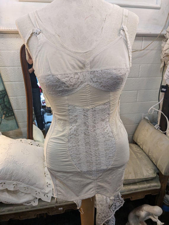 Vintage 1950's Full Body Girdle Corset w/Garters - image 10