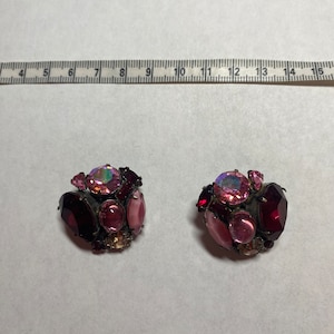 Vintage pink, red & gold unsigned Schreiner clip-on earrings