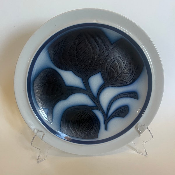 Interpace Japan stoneware plate in cobalt blue