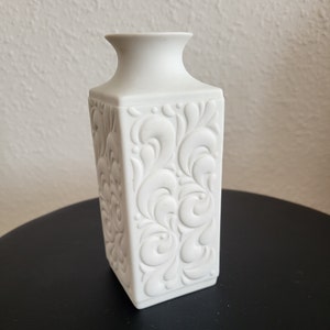 Small Porcelain   Biscuit Vase -Hutschenreuther -OP -Art  Seventies WGK Retro Mid Century Space Age Germany