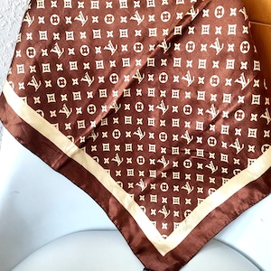 Louis vuitton silk scarf - Etsy 日本