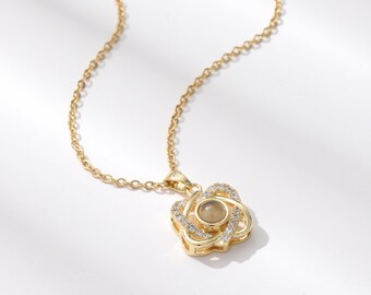 Collier Projection par Rosa Rose • Collier Projection Photo • Collier Projecteur