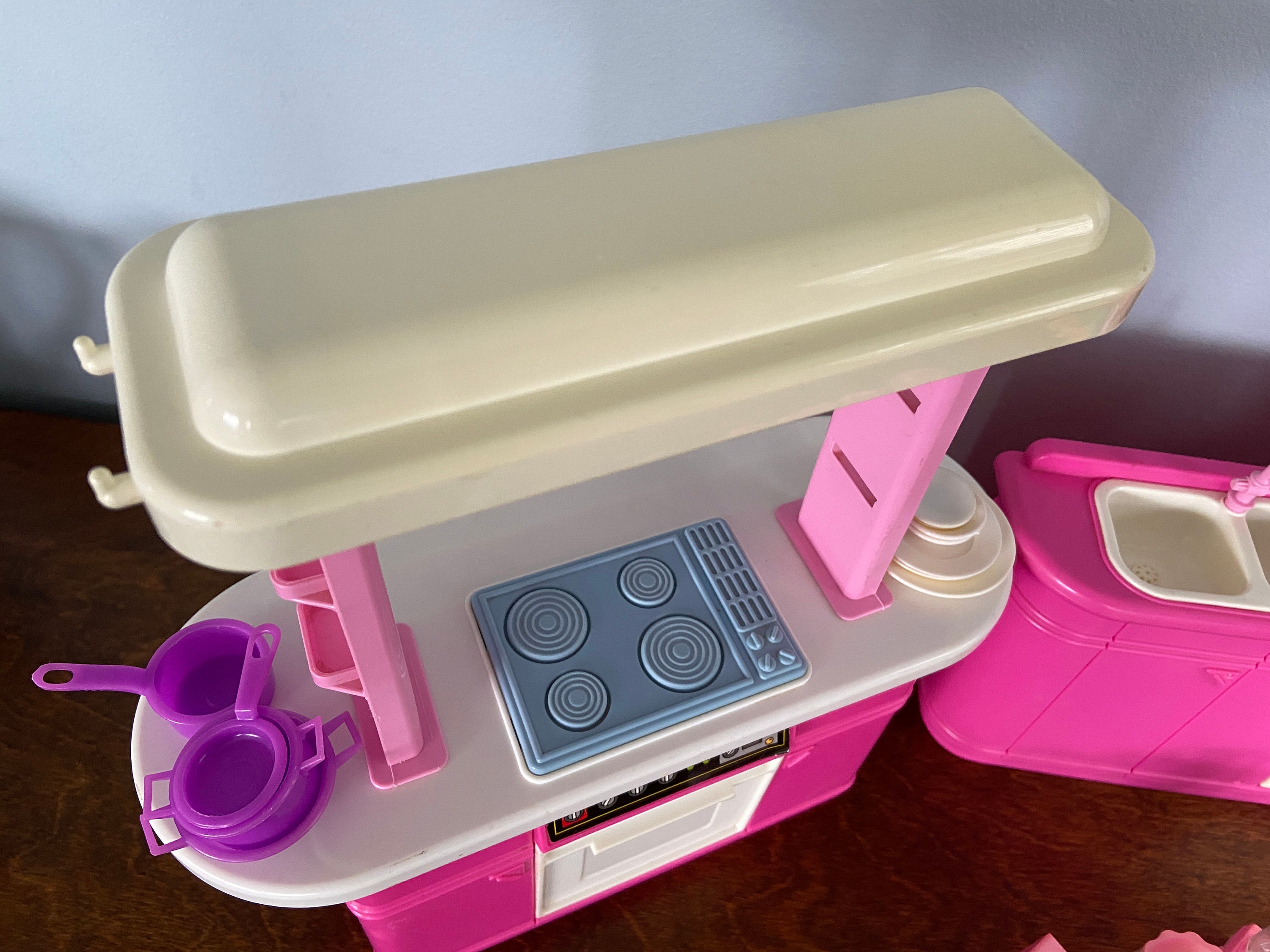 1990s Barbie Kitchen Set - Vintage Mattel - Kitchen, Oven