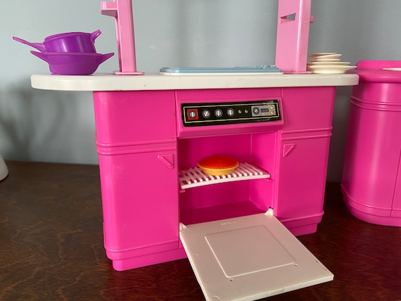 1990s Barbie Kitchen Set - Vintage Mattel - Kitchen, Oven