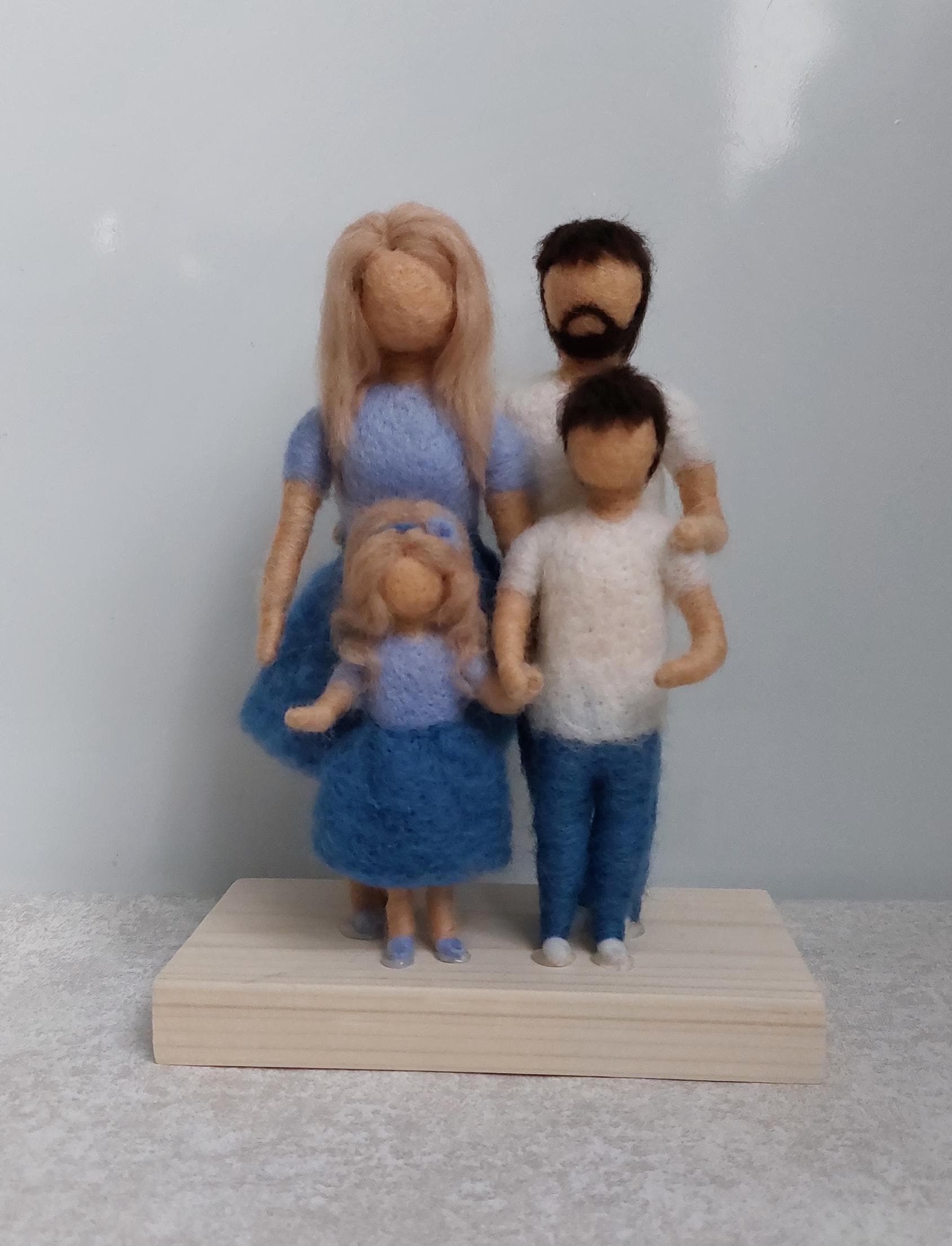 Unique Birthday Gifts for Friends - Custom Family Portrait Sculpture - Personalized Wool Figurine