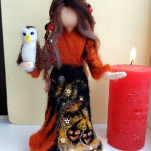 Spooky Witch Figurine with Owl  - Needle Felted Creepy Witch Sculptures - Halloween Horror Home Decor