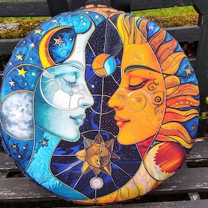 Sun and Moon drum bag for 14&quot;/36cm frame, shamanic drums, steel tongue or hand pan drums. Bag diameter 46cm. Padded with waterproof base.