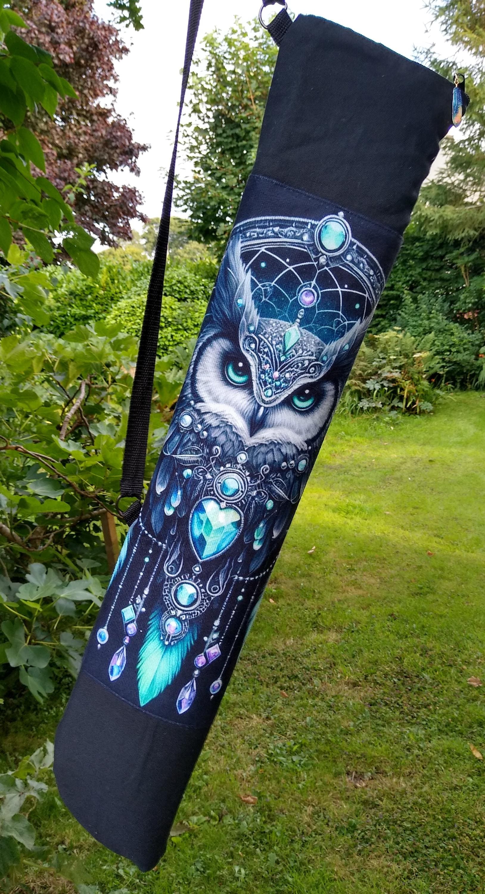 Owl padded flute bag for Native American style flutes 25" to 27" long with shoulder strap.