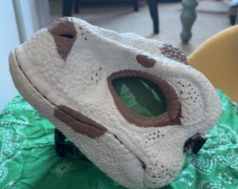 LQ Dino mask yard sale, read Description!