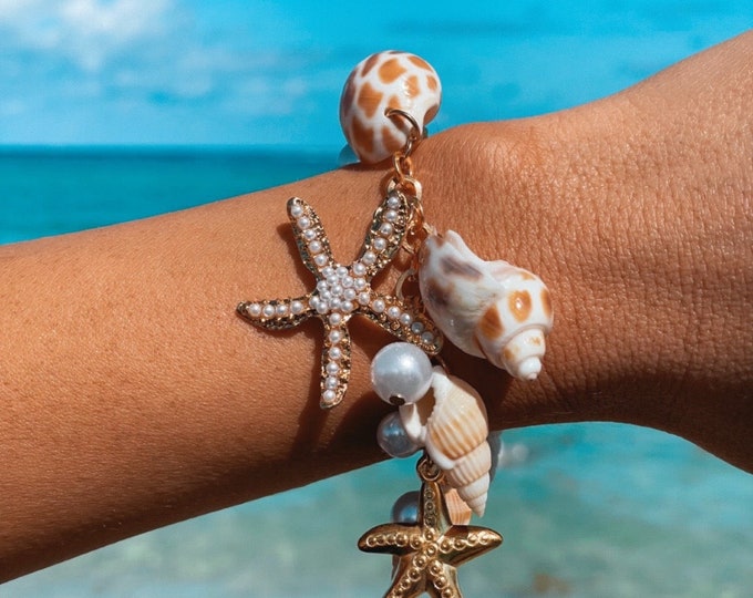 Mermaid's Shell Charm Bracelet - Handcrafted Charm Bracelet, Ocean Inspired Jewelry, Unique Adjustable Bracelet, Perfect Gift for Sea Lovers