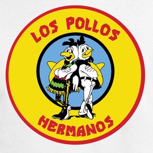 Peut inclure: T-shirt blanc avec un cercle jaune contenant une image de dessin animé de deux poulets avec le texte "Los Pollos Hermanos" en rouge.