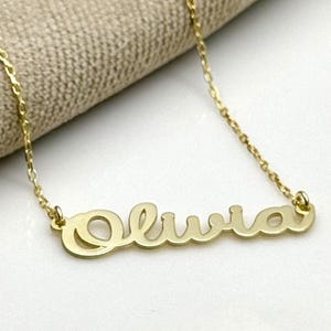 Custom Name Necklace – Personalized Gold Name Pendant, Dainty Jewelry, Minimalist Gift for Her, Elegant Nameplate Necklace