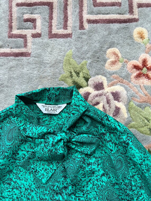 Vintage Green Paisley Button Down Blouse With Bow… - image 10