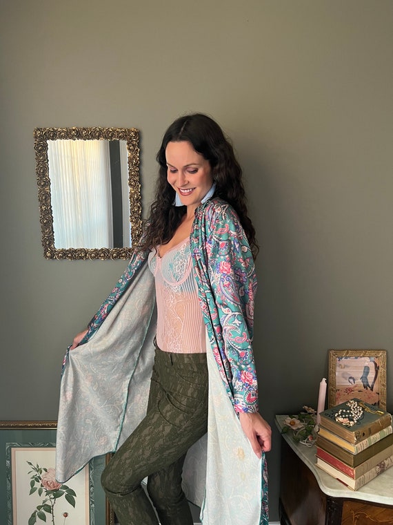 Vintage Floral & Paisley Dreamy Silky Robe - Cabe… - image 7