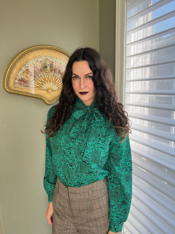 Vintage Green Paisley Button Down Blouse With Bow… - image 2