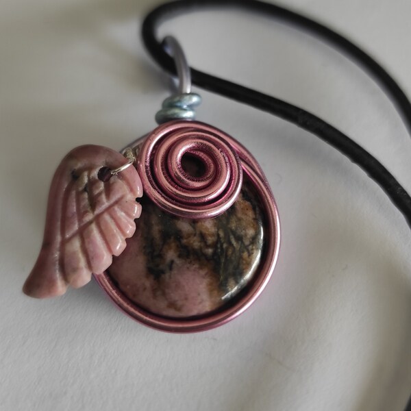 Pendentif Rhodonite aile d'ange