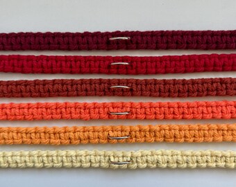 macrame cat collar (reds, oranges and yellows)