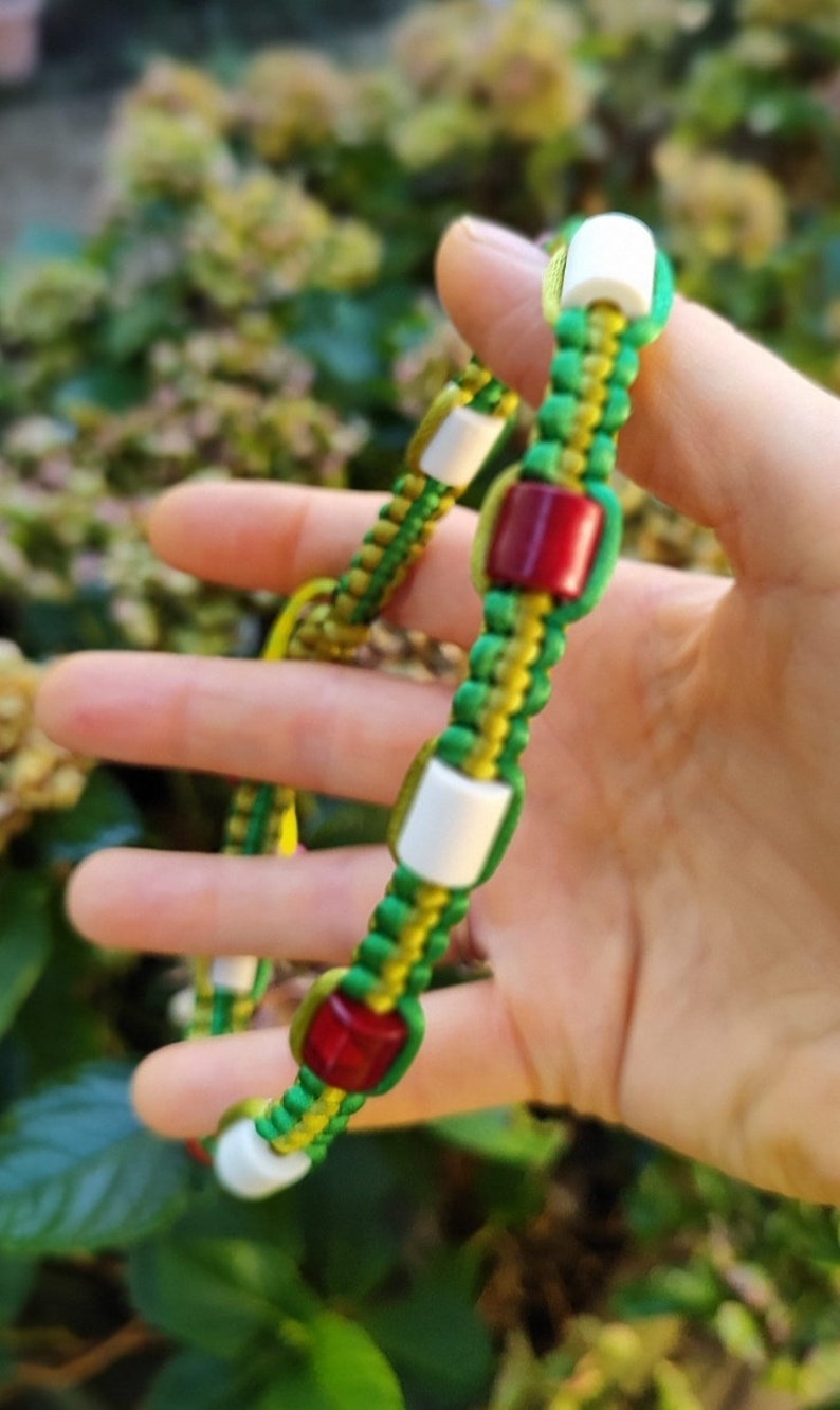 Mes colliers anti-tiques avec perles en céramique EM Vert