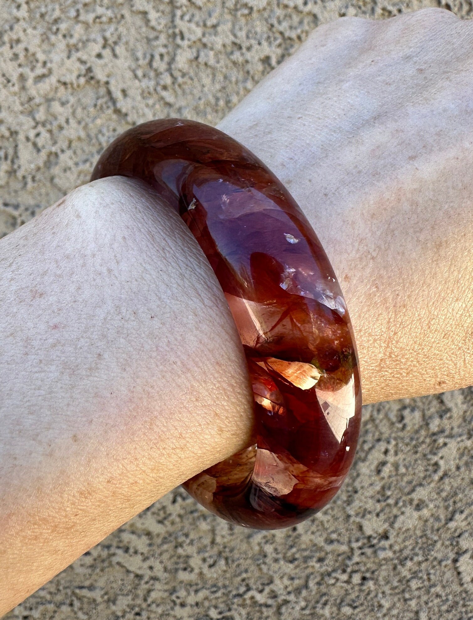 59.3mm Certified Natural Hematoid Quartz Crystal Bangle 红胶