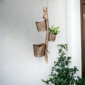 Seil hängender Totholz-Übertopf, einzigartige dreifache hölzerne hängende Blumentöpfe, natürlicher hölzerner Übertopf, 3 hängende hölzerne Blumentopf-Geschenke für Mamma