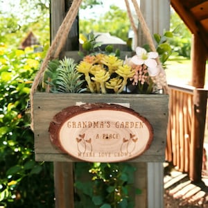 Wall Hanging Wood Fence Decor, Plant Hanging Shelf Gift, Hanging Flower Pot Garden Gift For Grandma, Outdoor planter For Hanging On Fence