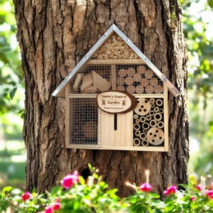 Op maat gemaakt houten insectenhotel, aangepaste tekst Memorial Insect House Garden Decor, uniek tuincadeau voor kerst, kersttuincadeau
