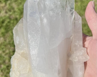 Cuarzo natural en racimo, cristal transparente. 1745 gramos (4 libras). Ver fotos.