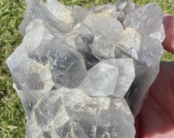 411 gramos de cuarzo ahumado en bruto, natural. Ver fotos.